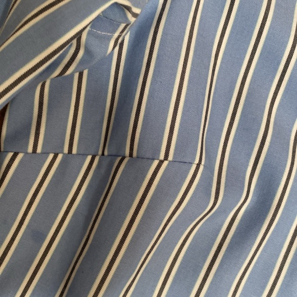 Womens Lands End Button Down. Chambray blue with black stripes. - Picture 3 of 6